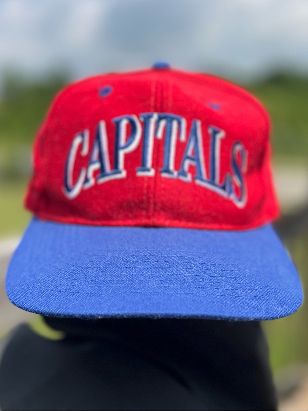 Vintage Washington Capitals The Game Fitted 7 1/4 Hat Cap Youth Boy NHL Red Blue